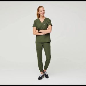 Figs Dark Olive Set